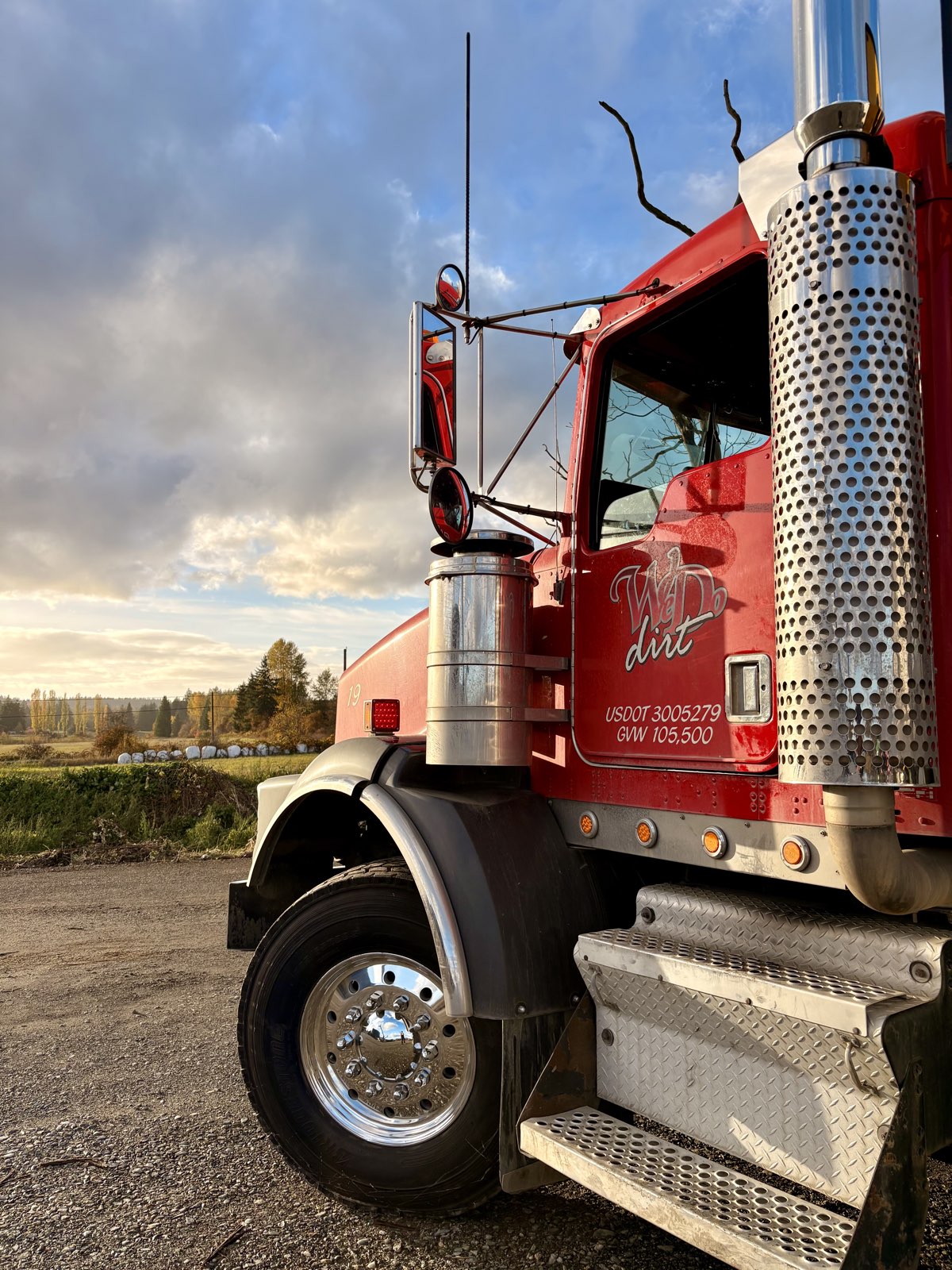 WD Dirt branded Peterbilt at golden hour